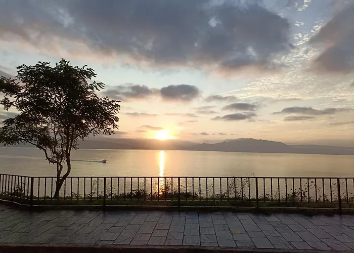 Sea Breeze Apartament *