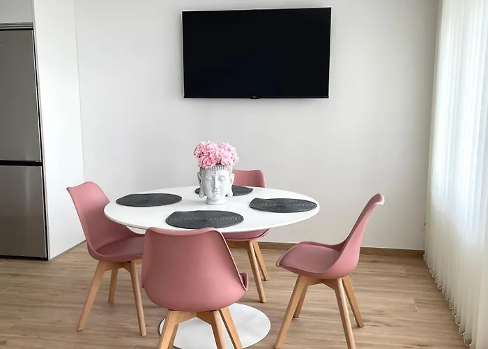 Sea Breeze Apartament *